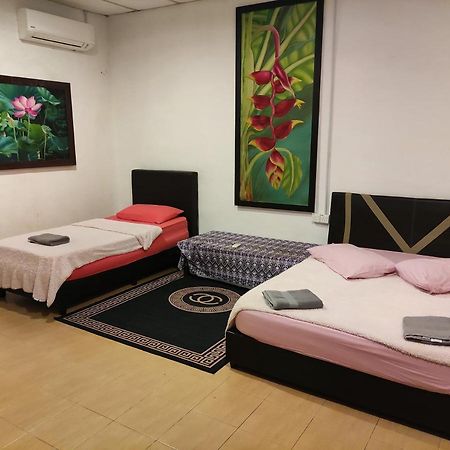 Kencana Guest House Pantai Cenang  Luaran gambar