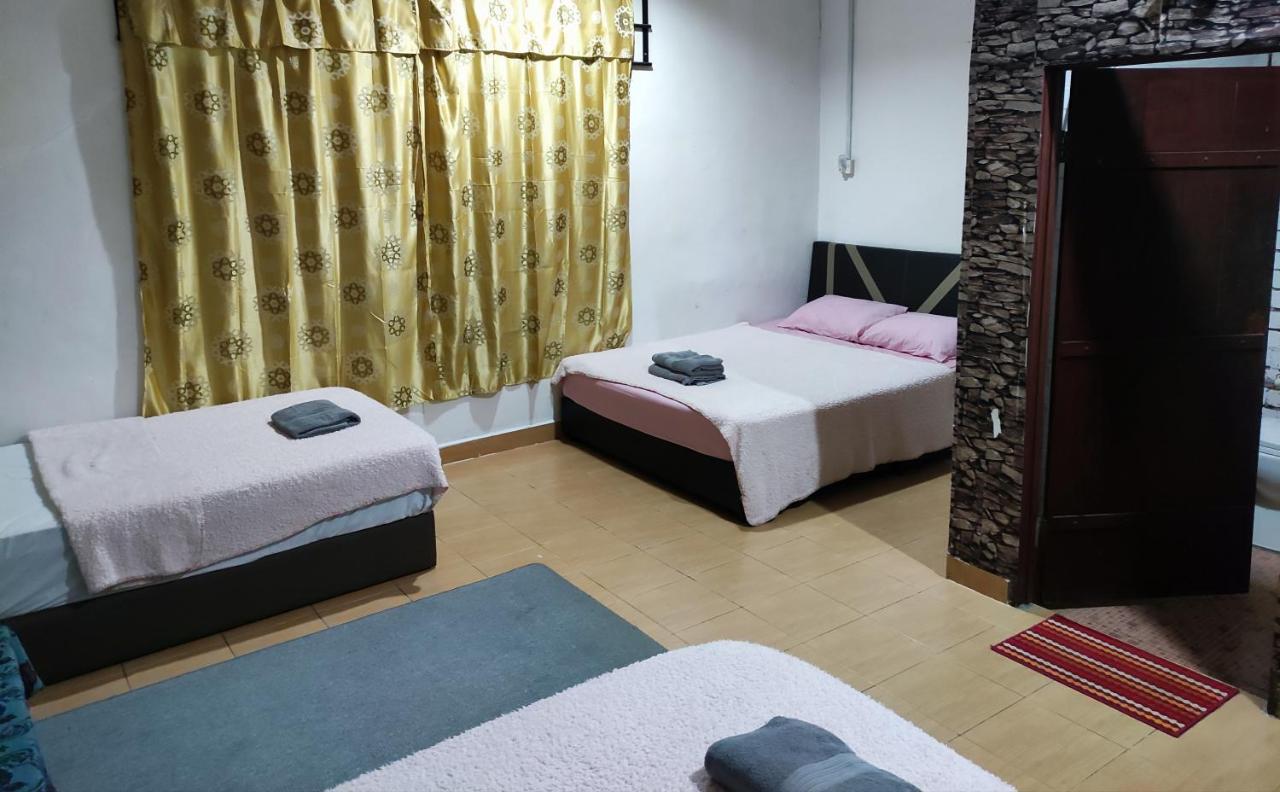 Kencana Guest House Pantai Cenang  Luaran gambar