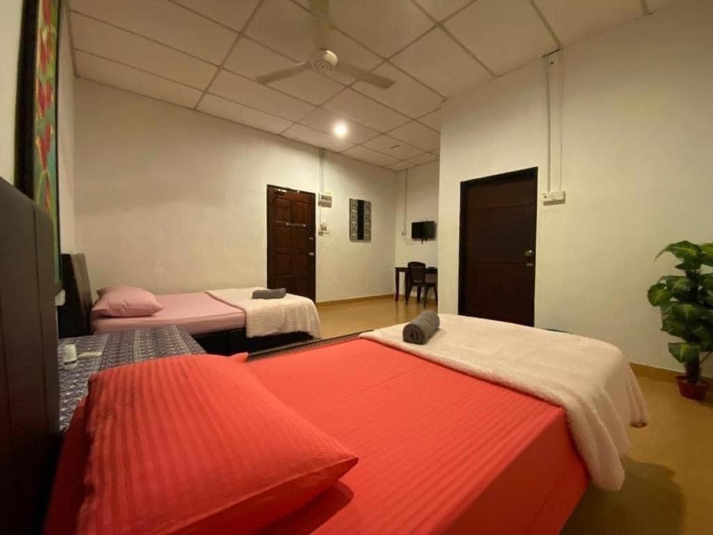 Kencana Guest House Pantai Cenang  Luaran gambar